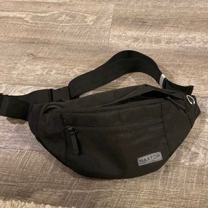 Black Fanny pack